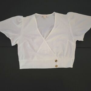 2/$15 Monteau Size M White Cropped Surplice Top
